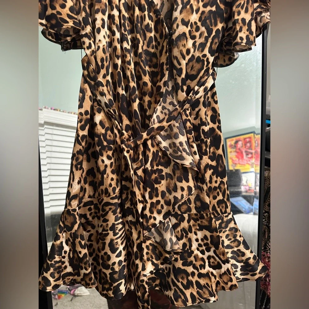 NWT BB Dakota Wild Card Animal Print Wrap Ruffle Dress - Picture 3 of 15